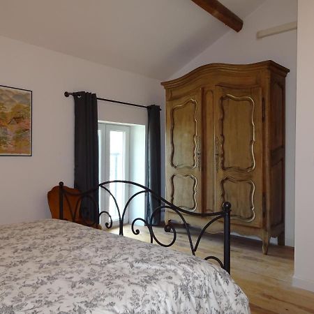 Maison D' Alys Entre Luberon Et Alpilles Cabannes Dış mekan fotoğraf